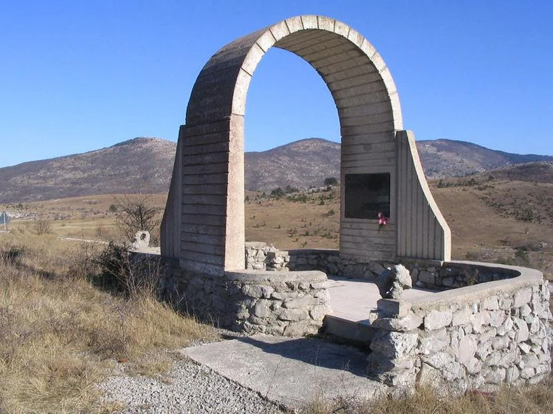 Yugoslav World War II monuments — image 12 of 17, Retrofuturisme archive