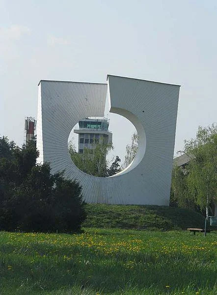 Yugoslav World War II monuments — image 3 of 17, Retrofuturisme archive