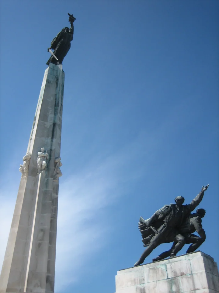 Yugoslav World War II monuments — image 4 of 17, Retrofuturisme archive
