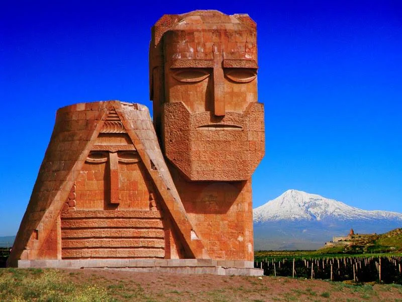 Russian Bloc — Totalitarian urbanism — image 11 of 45, Retrofuturisme archive