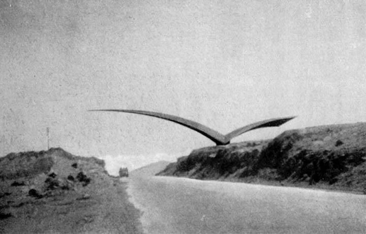 Russian Bloc — Totalitarian urbanism — image 39 of 45, Retrofuturisme archive