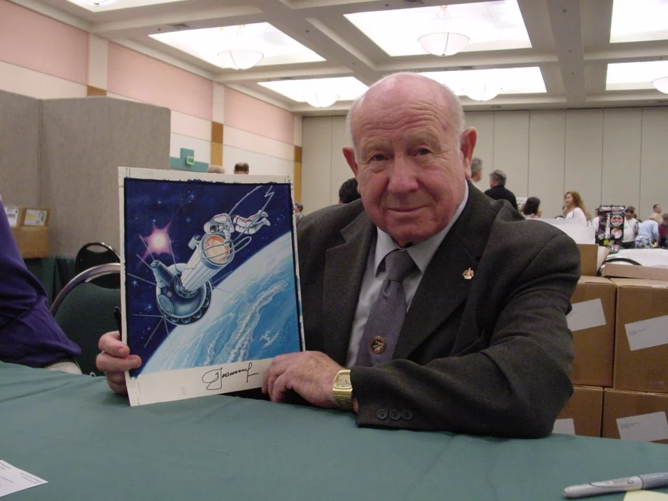 Alexei Leonov & Andrei Sokolov — artwork 8 of 20, Retrofuturisme archive